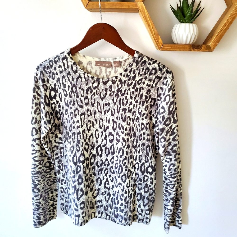 Leopard/cheetah print sweater Kim Rogers small